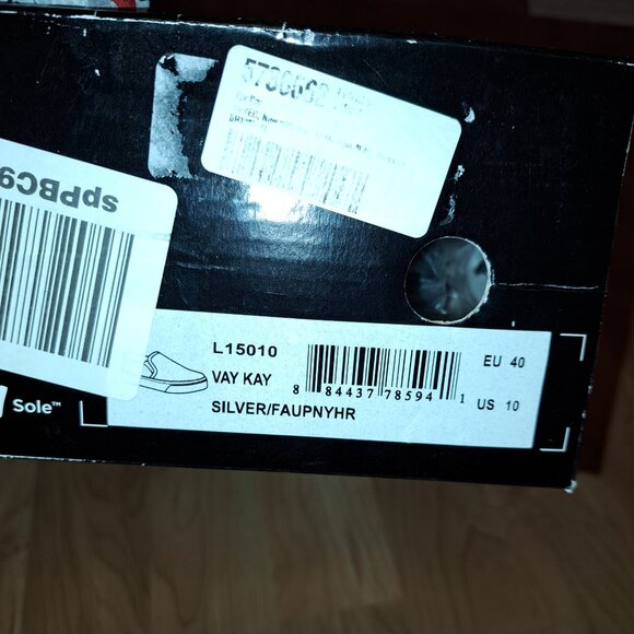 NWT Luichiny Womens Vay Kay Slip On Sneaker Shoes Furry Texture Black/Silver - Picture 7 of 8